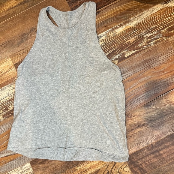 Sweaty Betty light gray tank top size small (but loose) - Picture 2 of 5